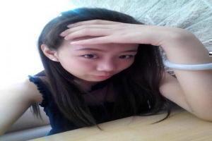 熊团子跟女友玩亲亲